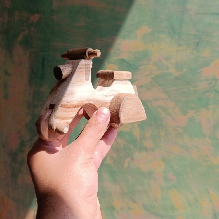 موتور وسپا تمام چوب (خودرنگ)